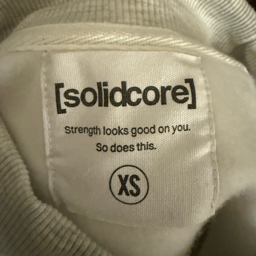 Never worn solidays 2025 solidcore mock neck- XS - Picture 3 of 4